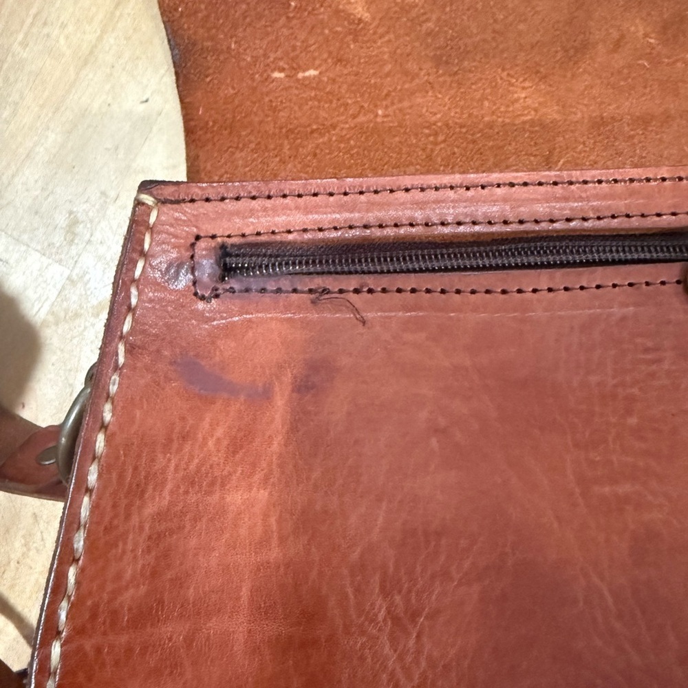 Vintage Rich Brown Leather Crossbody Bag - Picture 16 of 16